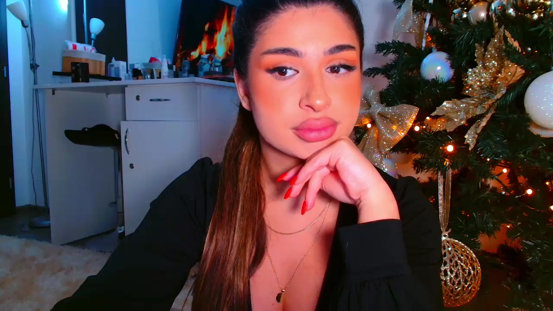 Gallery image thumbnail from Candy1's myfreecams stream on, 01/03/2026, 18:50 image 9 of 20