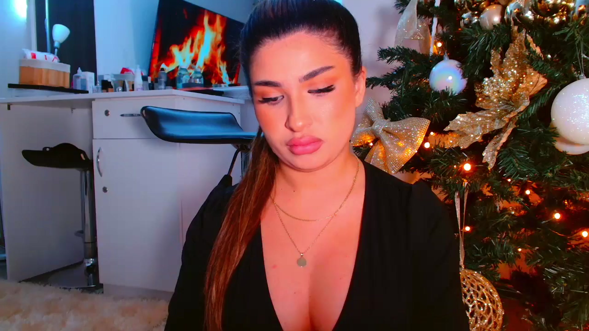 Gallery image thumbnail from Candy1's myfreecams stream on, 01/03/2026, 19:58 image 13 of 20