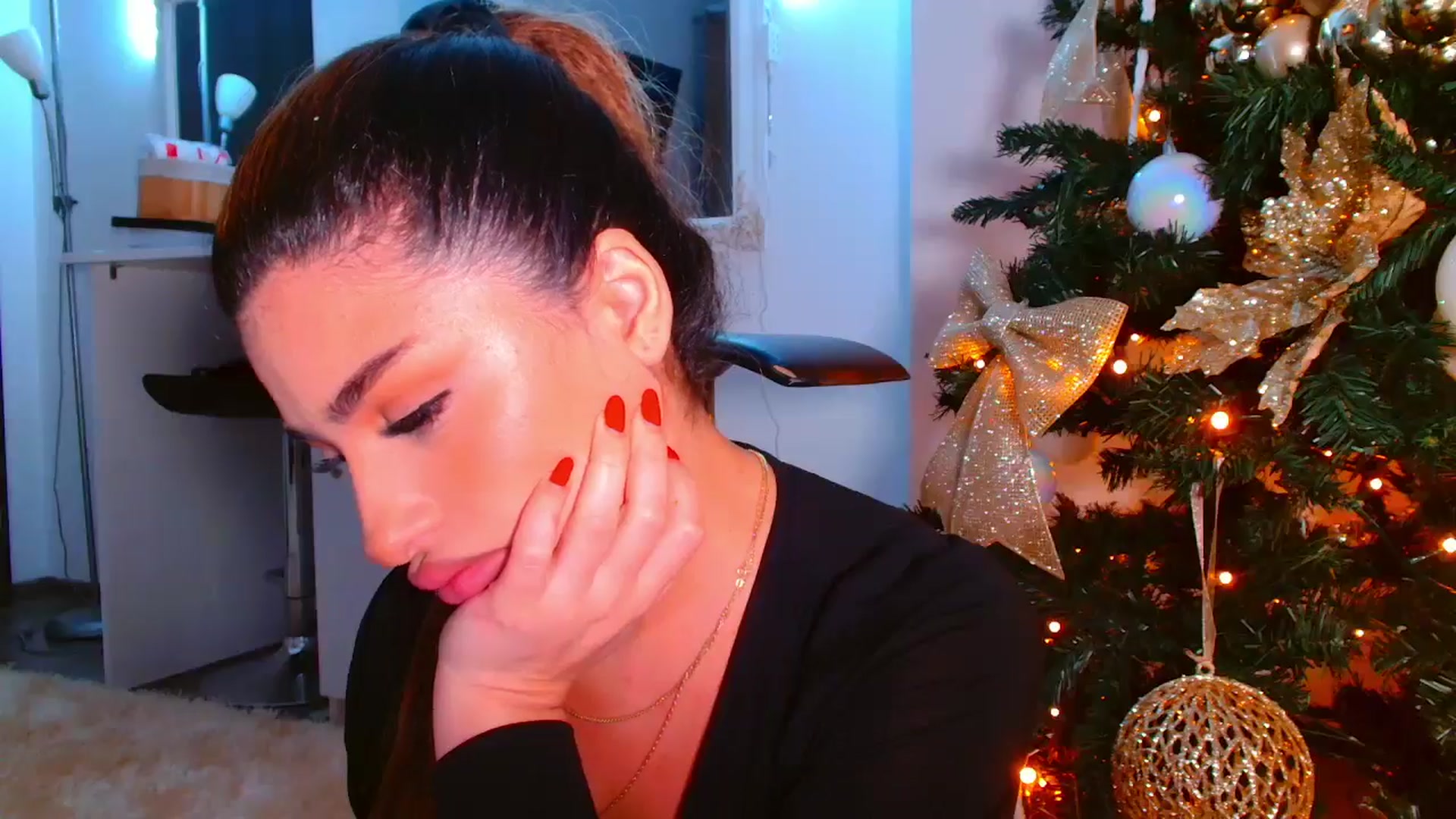 Gallery image thumbnail from Candy1's myfreecams stream on, 01/03/2026, 19:58 image 17 of 20
