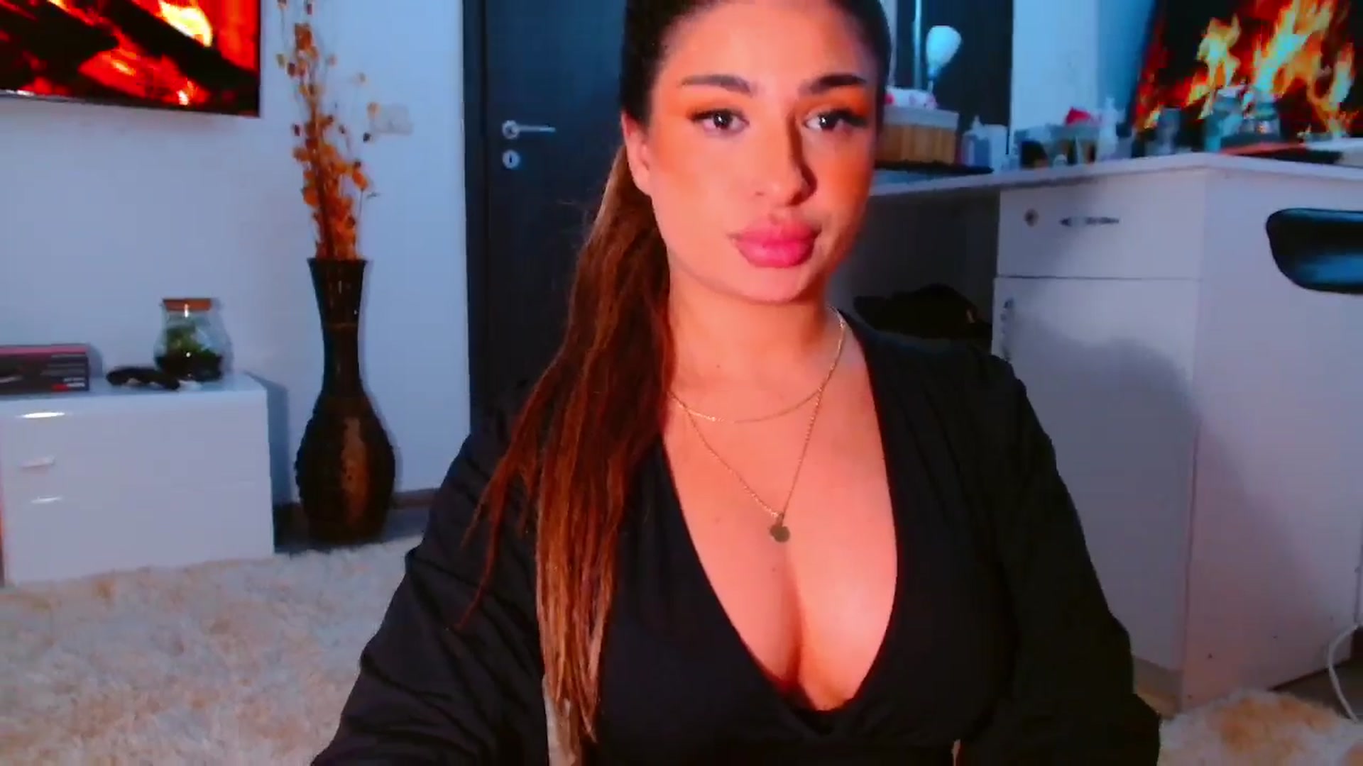 Gallery image thumbnail from Candy1's myfreecams stream on, 01/03/2026, 21:11 image 2 of 20