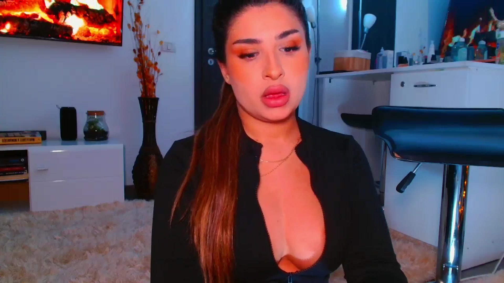 Gallery image thumbnail from Candy1's myfreecams stream on, 01/05/2026, 19:31 image 19 of 20