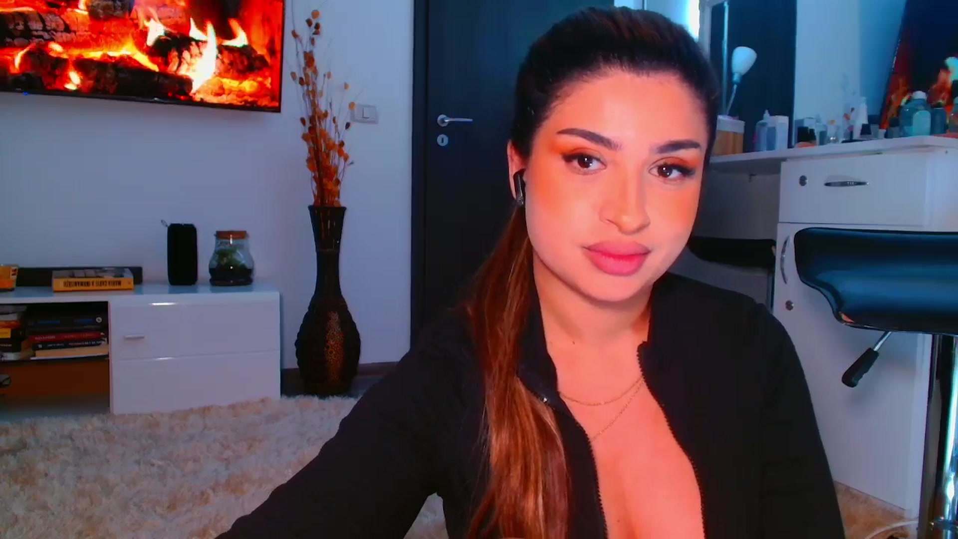 Gallery image thumbnail from Candy1's myfreecams stream on, 01/05/2026, 22:08 image 19 of 20