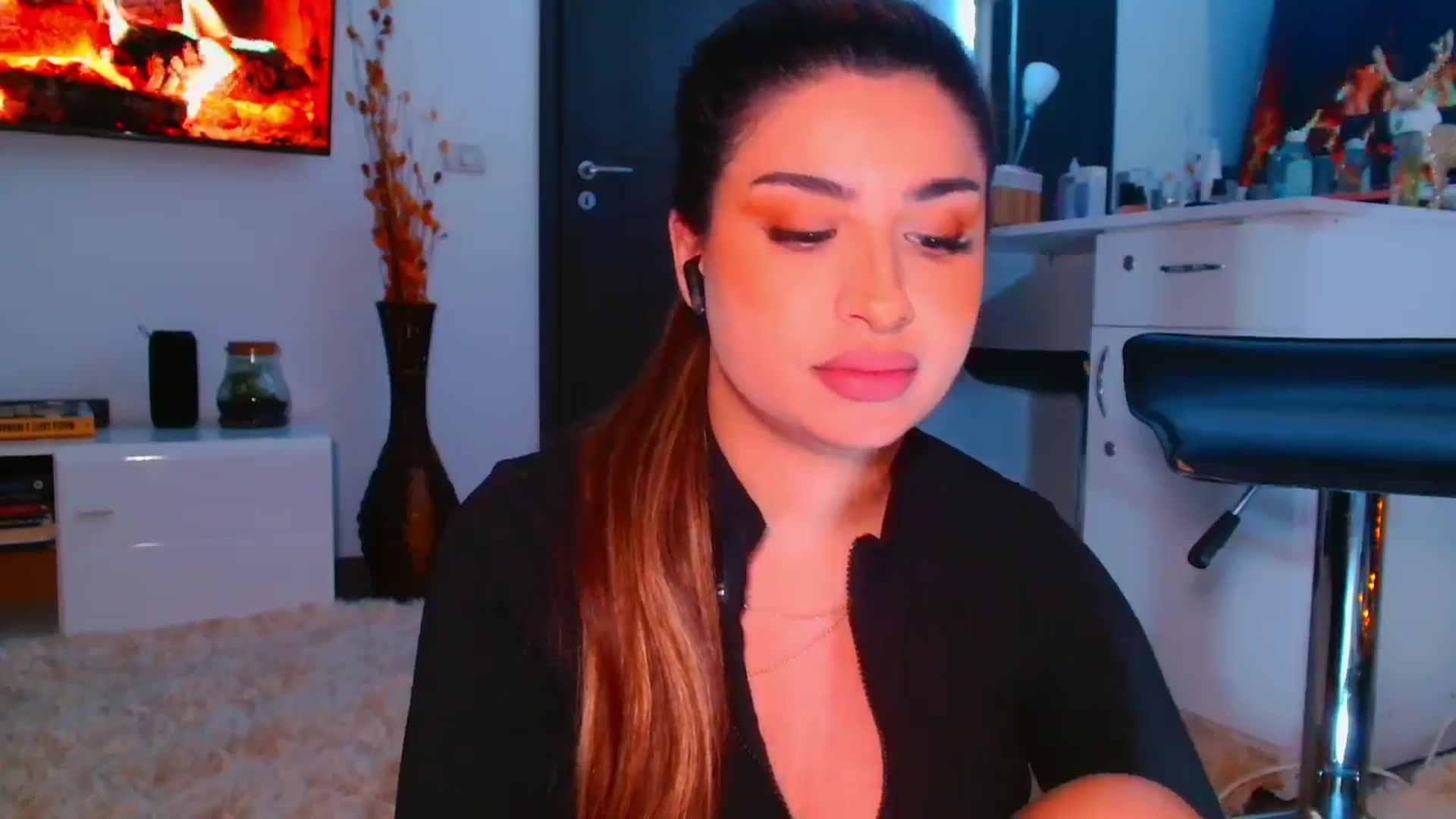 Gallery image thumbnail from Candy1's myfreecams stream on, 01/05/2026, 22:08 image 17 of 20