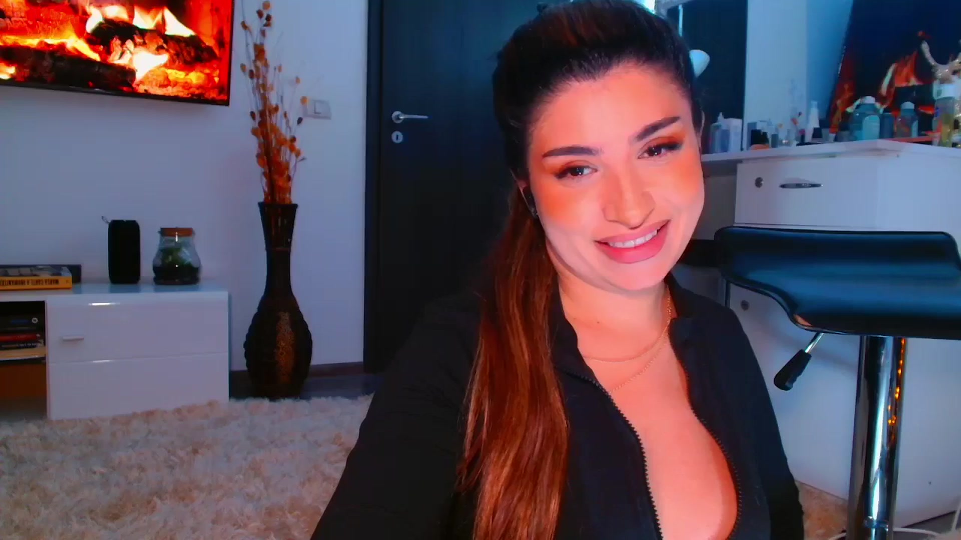 Gallery image thumbnail from Candy1's myfreecams stream on, 01/05/2026, 22:08 image 7 of 20