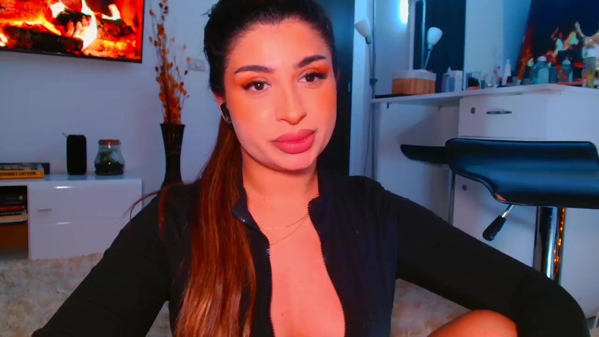 Gallery image thumbnail from Candy1's myfreecams stream on, 01/05/2026, 22:08 image 9 of 20