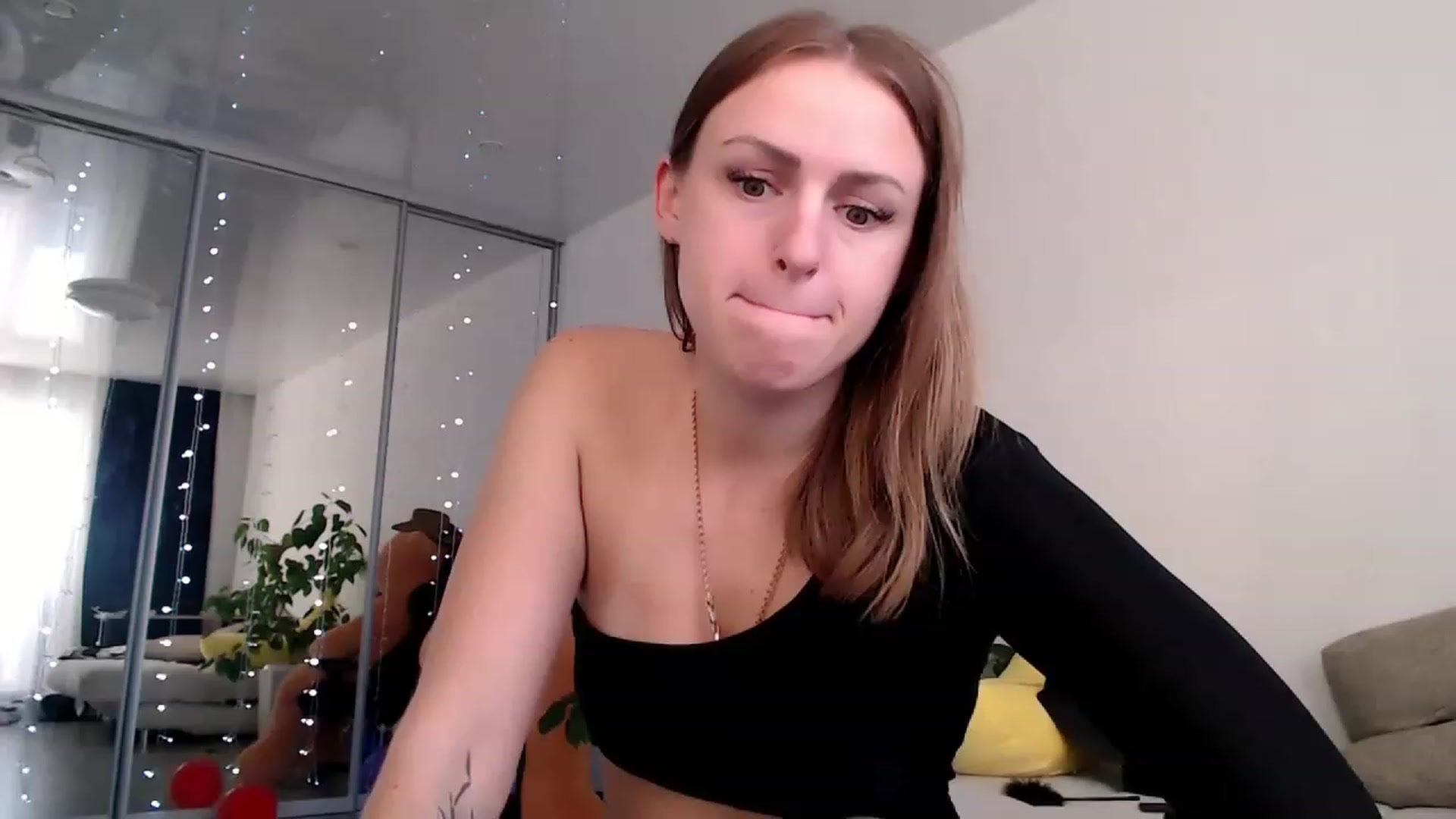 Gallery image thumbnail from CandyBunie's myfreecams stream on, 12/09/2022, 08:43 image 4 of 20