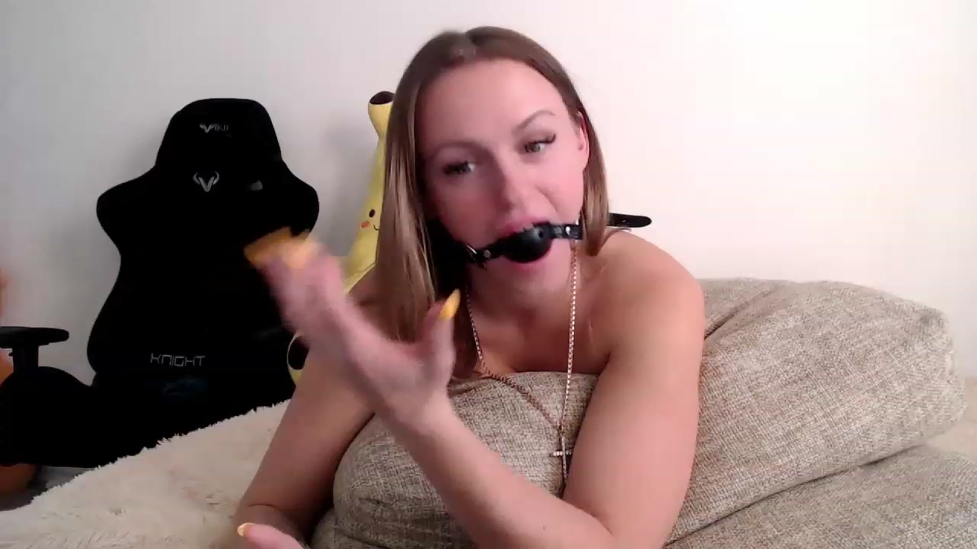 Gallery image thumbnail from CandyBunie's myfreecams stream on, 12/18/2022, 08:38 image 16 of 20