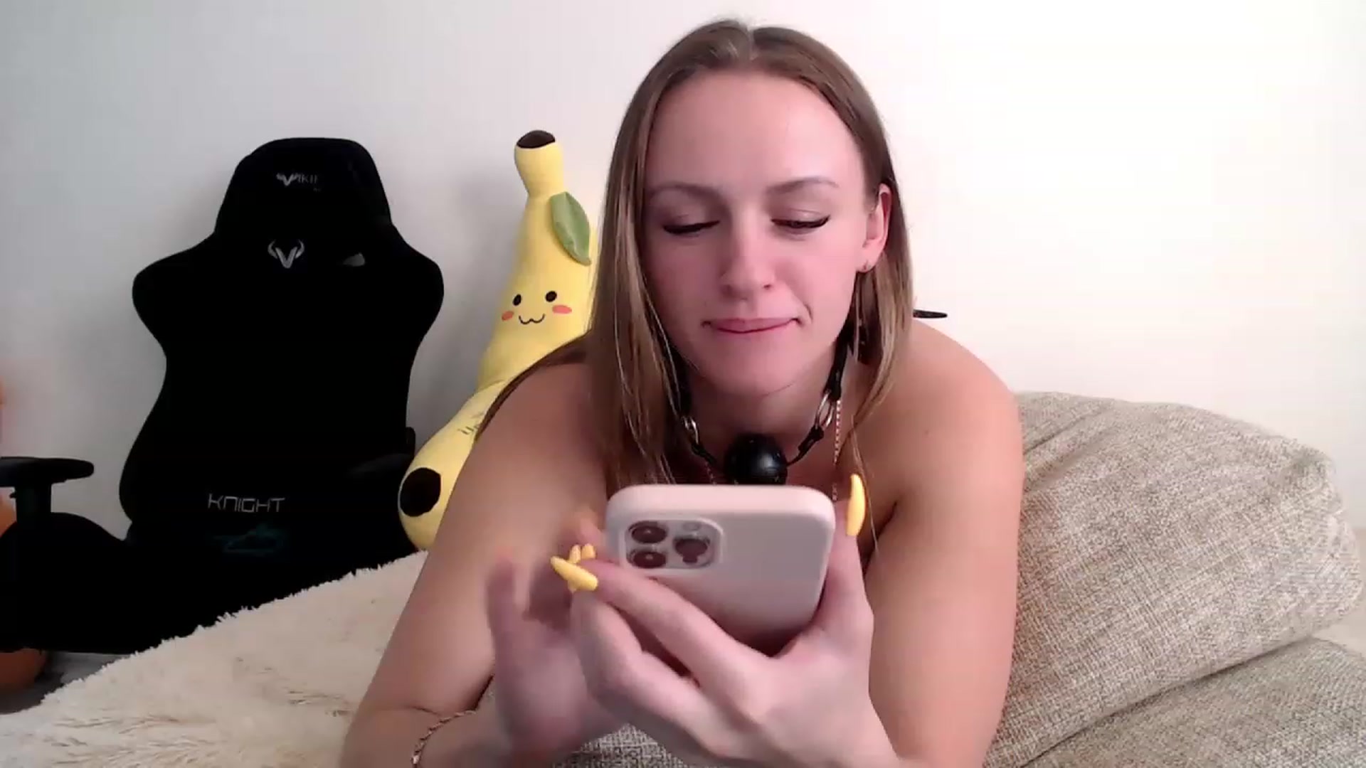 Gallery image thumbnail from CandyBunie's myfreecams stream on, 12/18/2022, 08:38 image 19 of 20