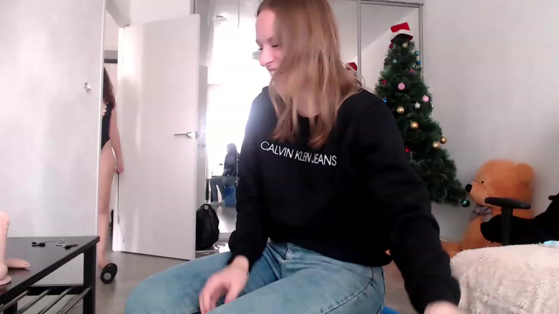 Gallery image thumbnail from CandyBunie's myfreecams stream on, 12/27/2022, 07:35 image 19 of 20