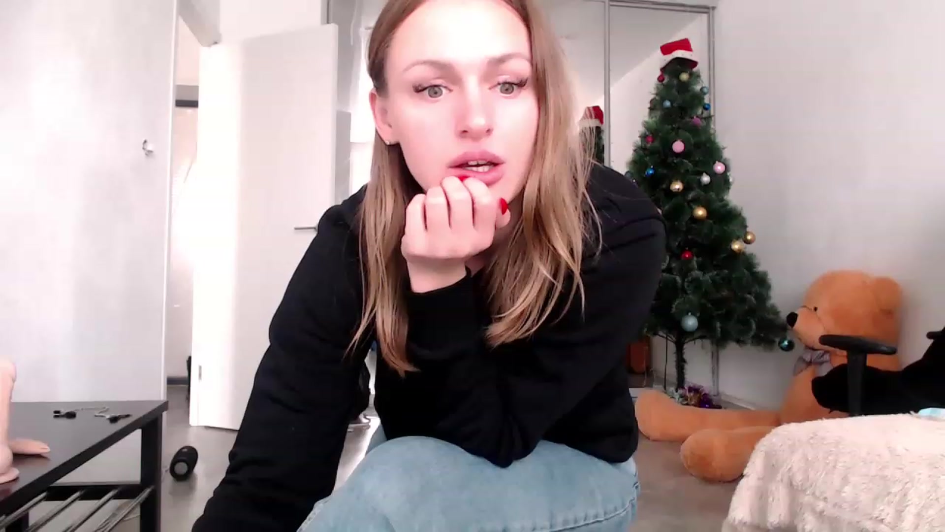 Gallery image thumbnail from CandyBunie's myfreecams stream on, 12/27/2022, 07:35 image 17 of 20