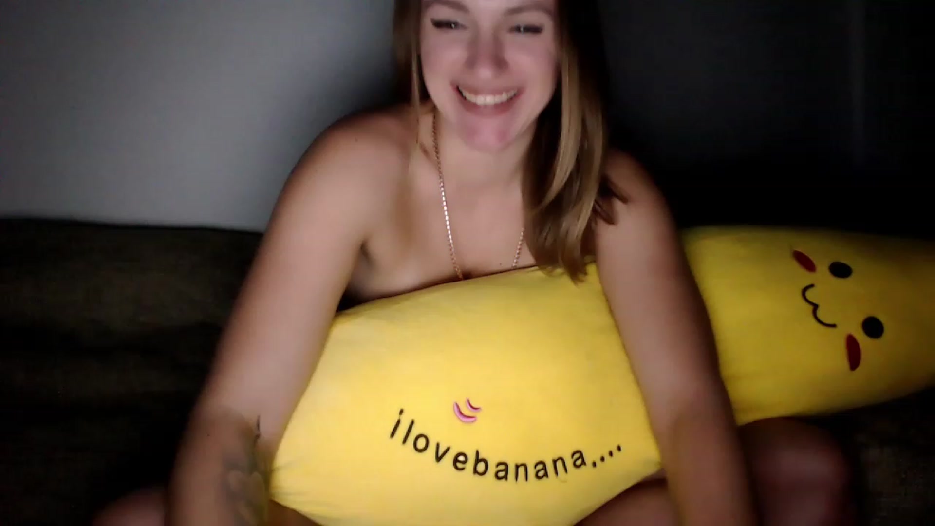 Gallery image thumbnail from CandyBunie's myfreecams stream on, 01/07/2023, 11:18 image 19 of 20