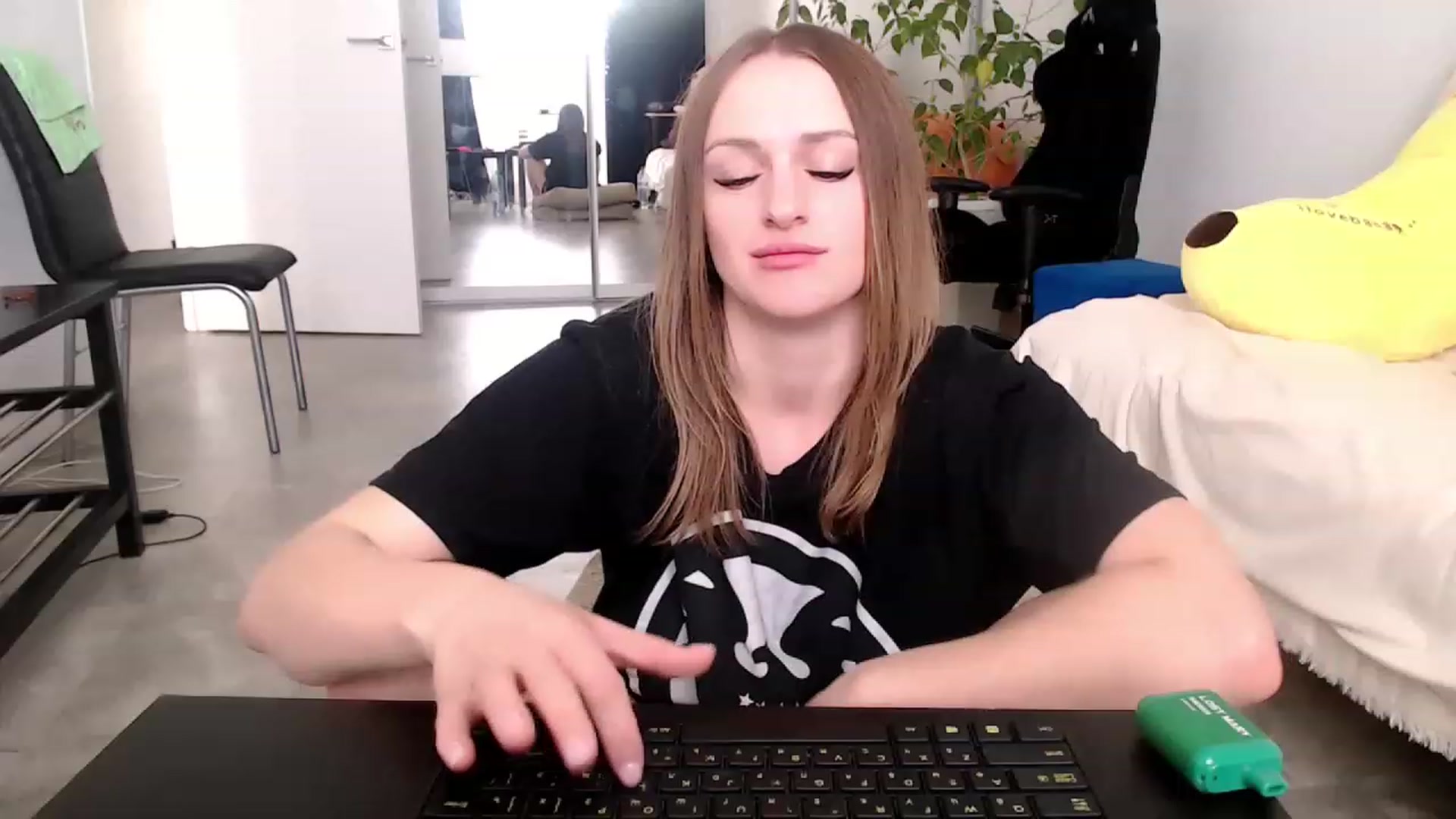 Gallery image thumbnail from CandyBunie's myfreecams stream on, 02/17/2023, 08:01 image 11 of 20