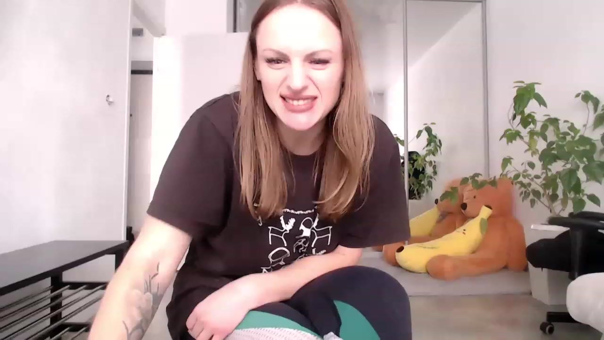 Gallery image thumbnail from CandyBunie's myfreecams stream on, 03/02/2023, 09:00 image 19 of 20
