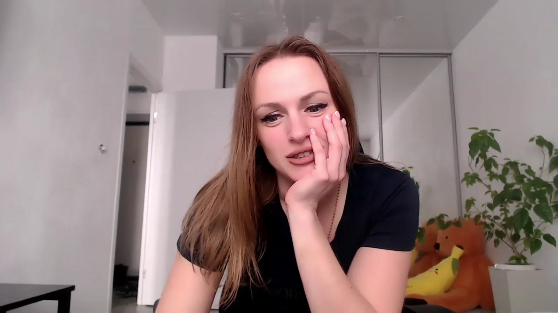 Gallery image thumbnail from CandyBunie's myfreecams stream on, 03/03/2023, 09:03 image 19 of 20