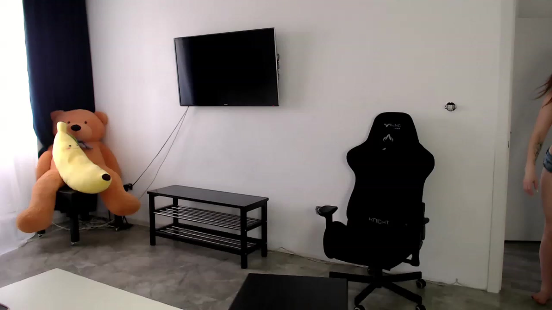 Gallery image thumbnail from CandyBunie's myfreecams stream on, 04/05/2023, 07:34 image 7 of 20