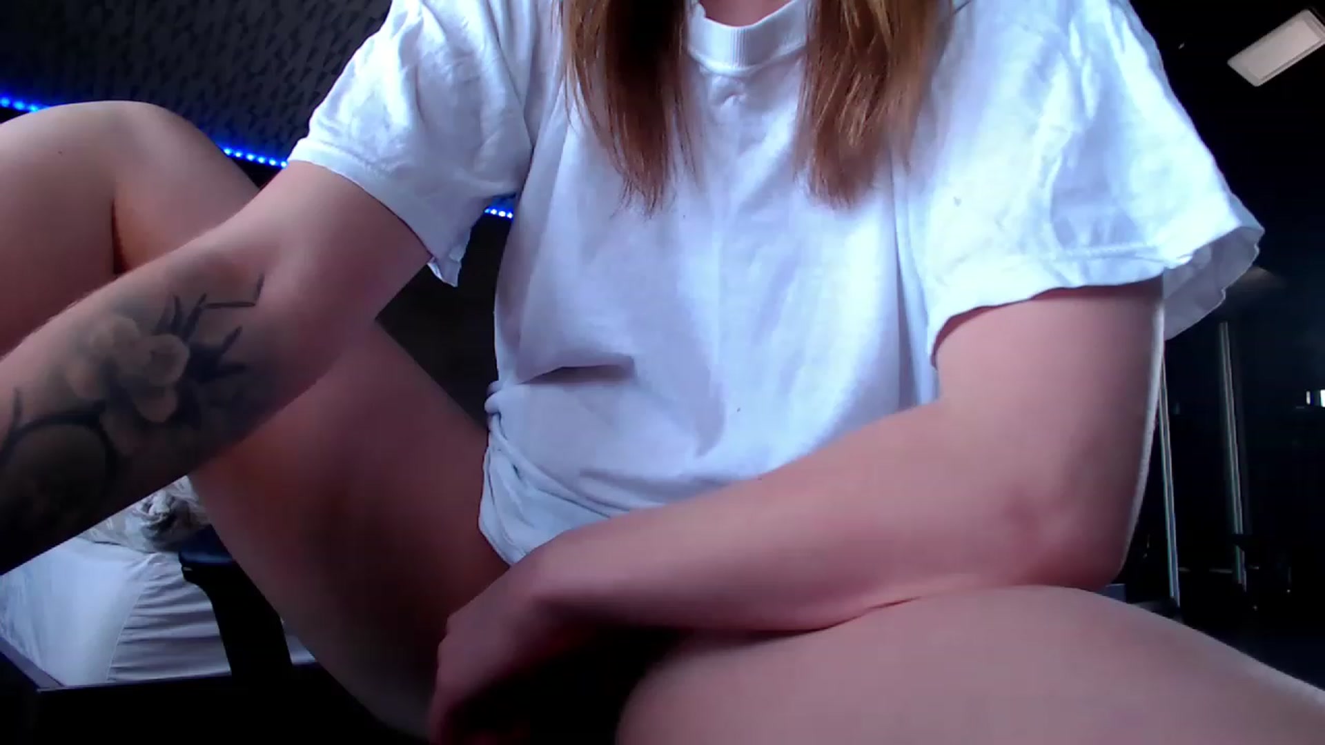 Gallery image thumbnail from CandyBunie's myfreecams stream on, 04/09/2023, 07:30 image 6 of 20