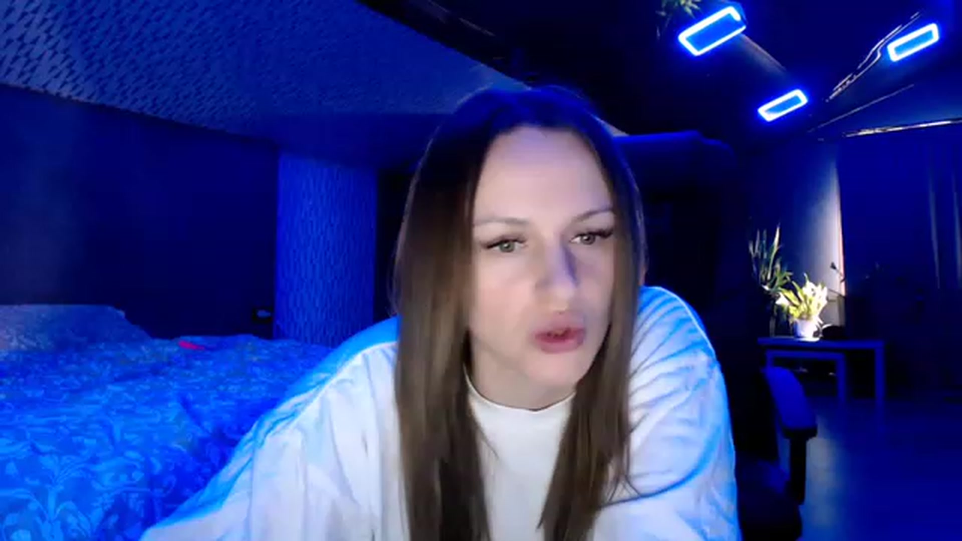 Gallery image thumbnail from CandyBunie's myfreecams stream on, 04/17/2023, 05:32 image 3 of 20