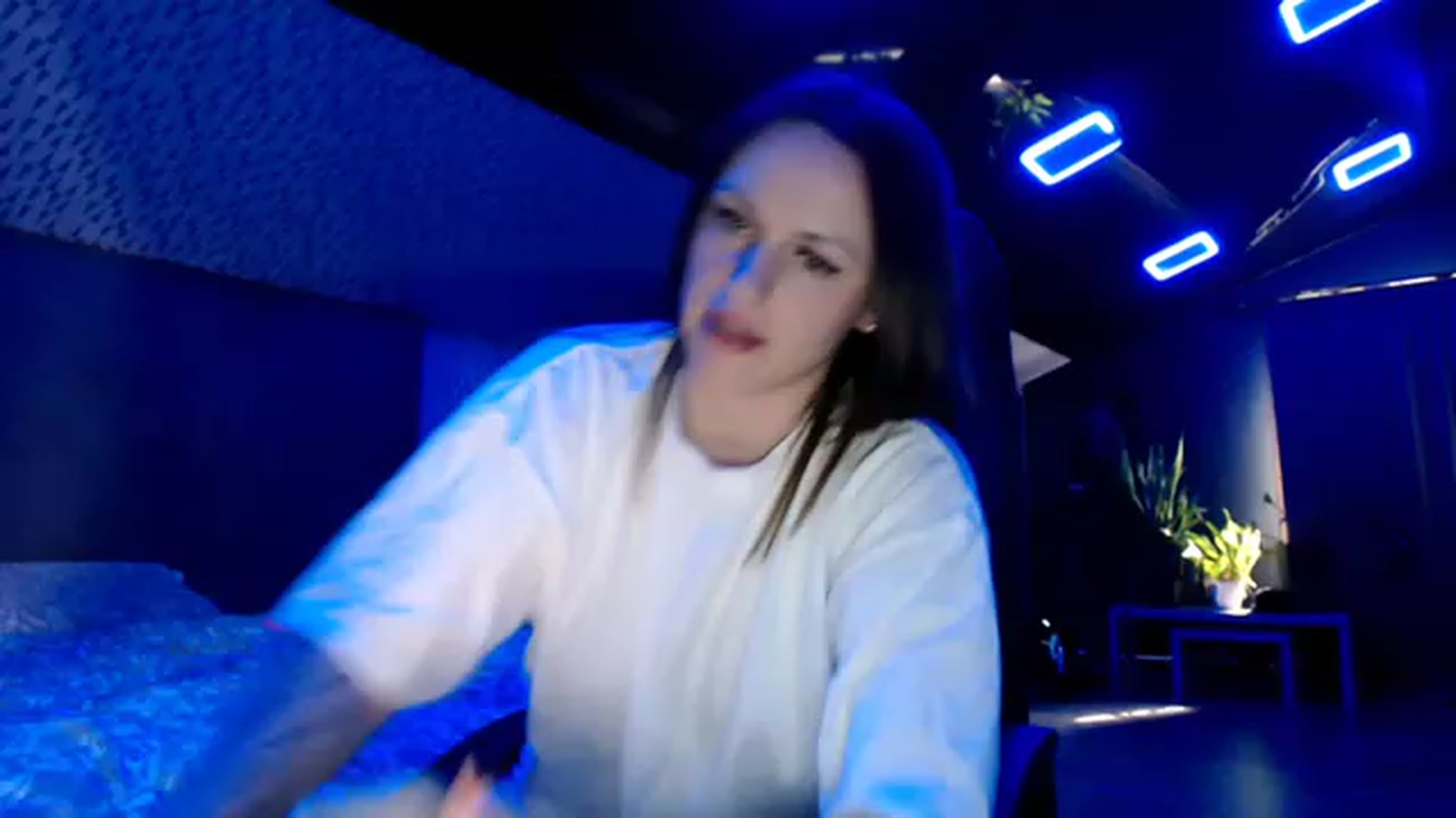 Gallery image thumbnail from CandyBunie's myfreecams stream on, 04/17/2023, 05:32 image 8 of 20