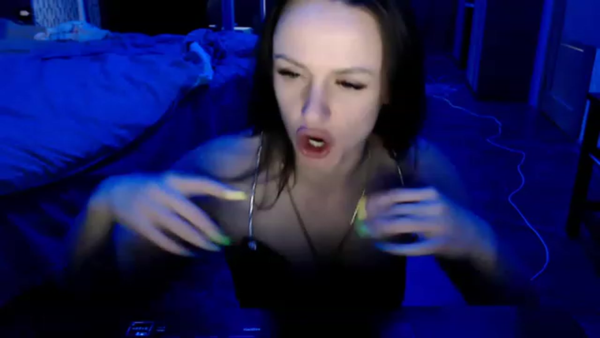 Gallery image thumbnail from CandyBunie's myfreecams stream on, 05/17/2023, 07:55 image 12 of 20