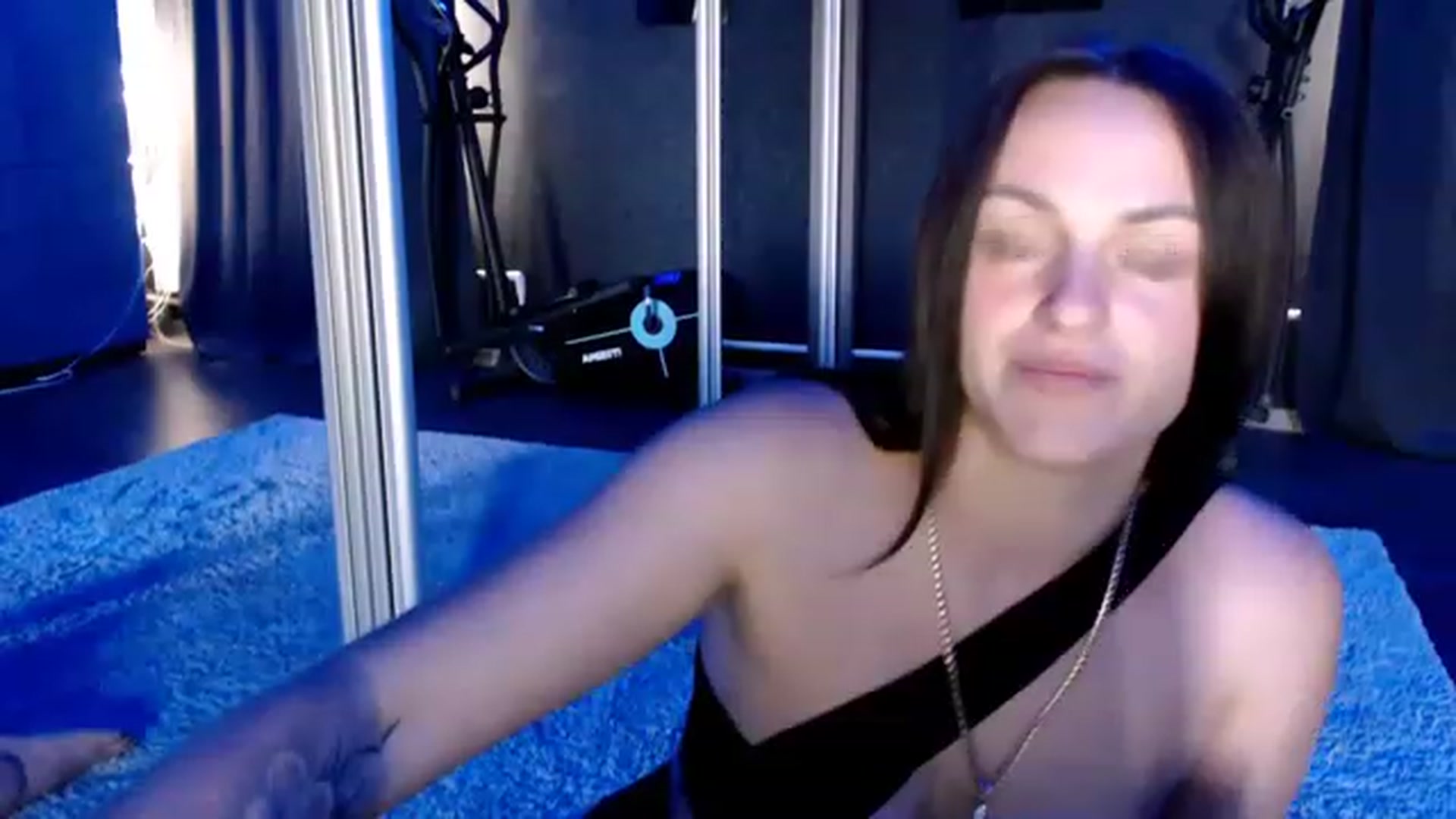 Gallery image thumbnail from CandyBunie's myfreecams stream on, 07/10/2023, 04:45 image 9 of 20