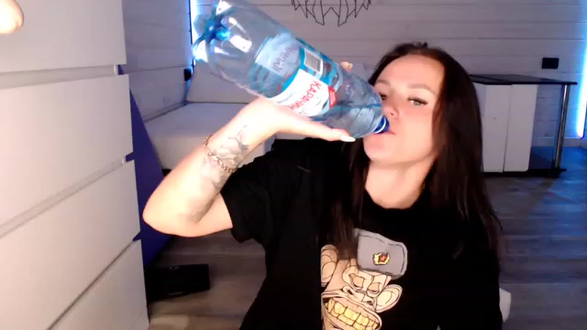 Gallery image thumbnail from CandyBunie's myfreecams stream on, 07/20/2023, 06:02 image 17 of 20