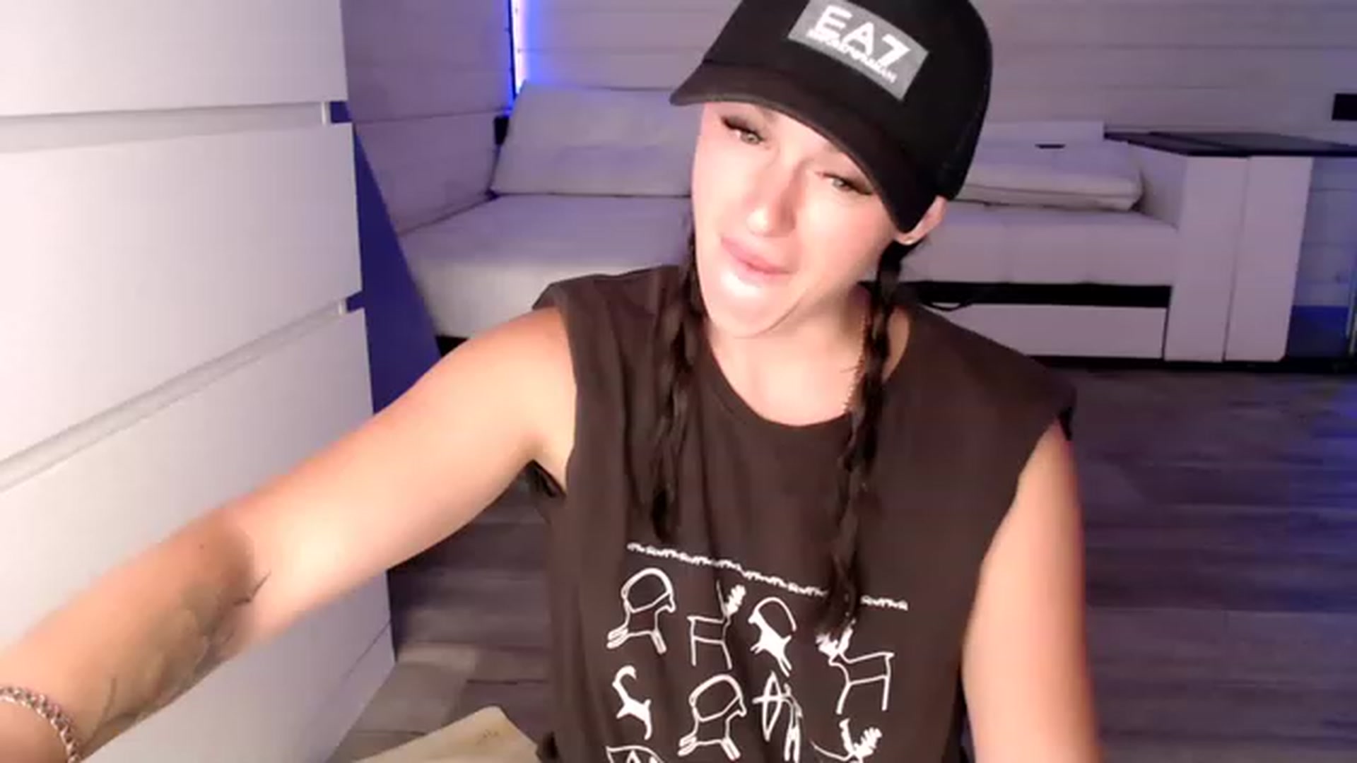 Gallery image thumbnail from CandyBunie's myfreecams stream on, 07/22/2023, 05:45 image 17 of 20