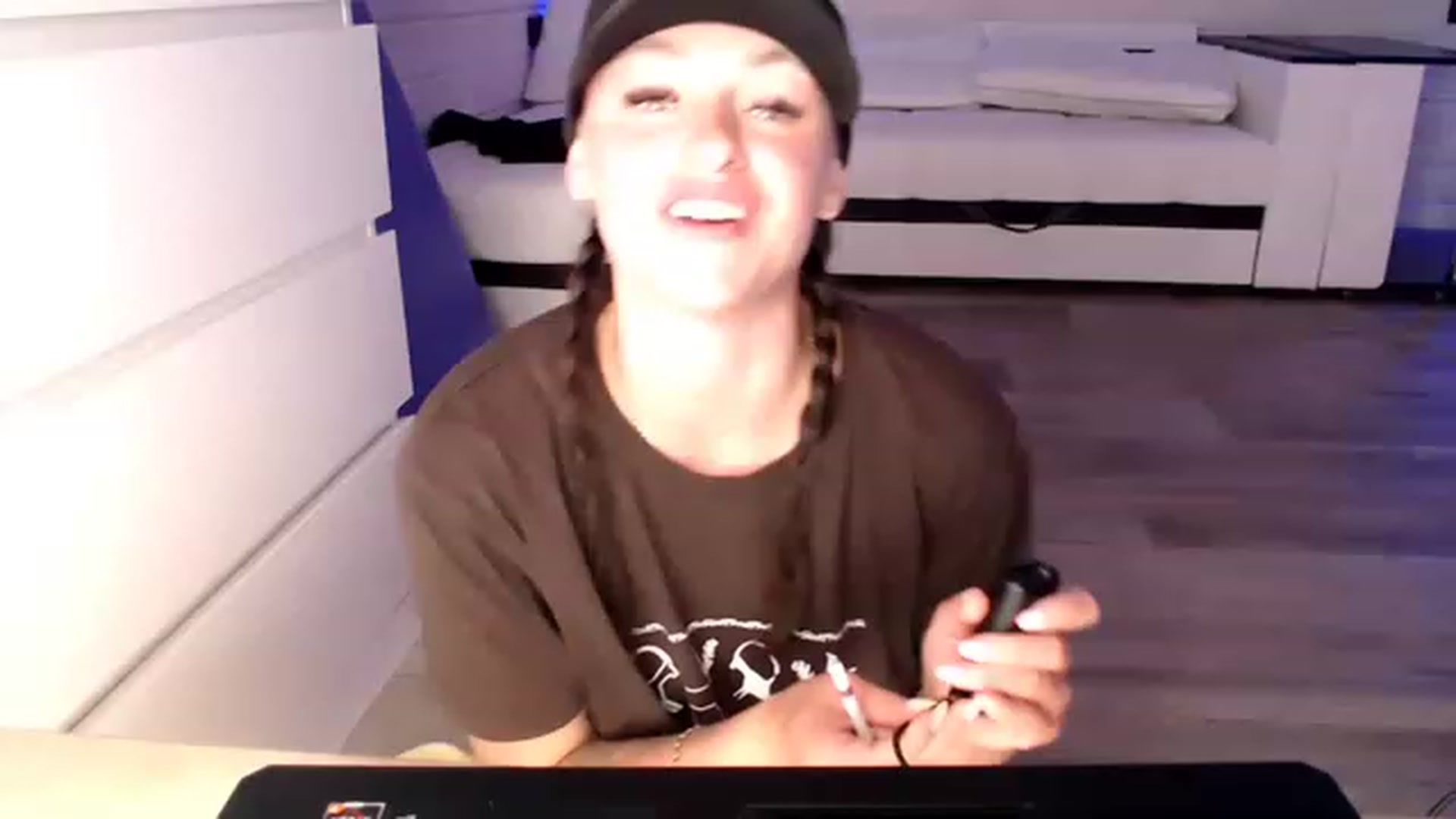 Gallery image thumbnail from CandyBunie's myfreecams stream on, 07/22/2023, 05:45 image 2 of 20