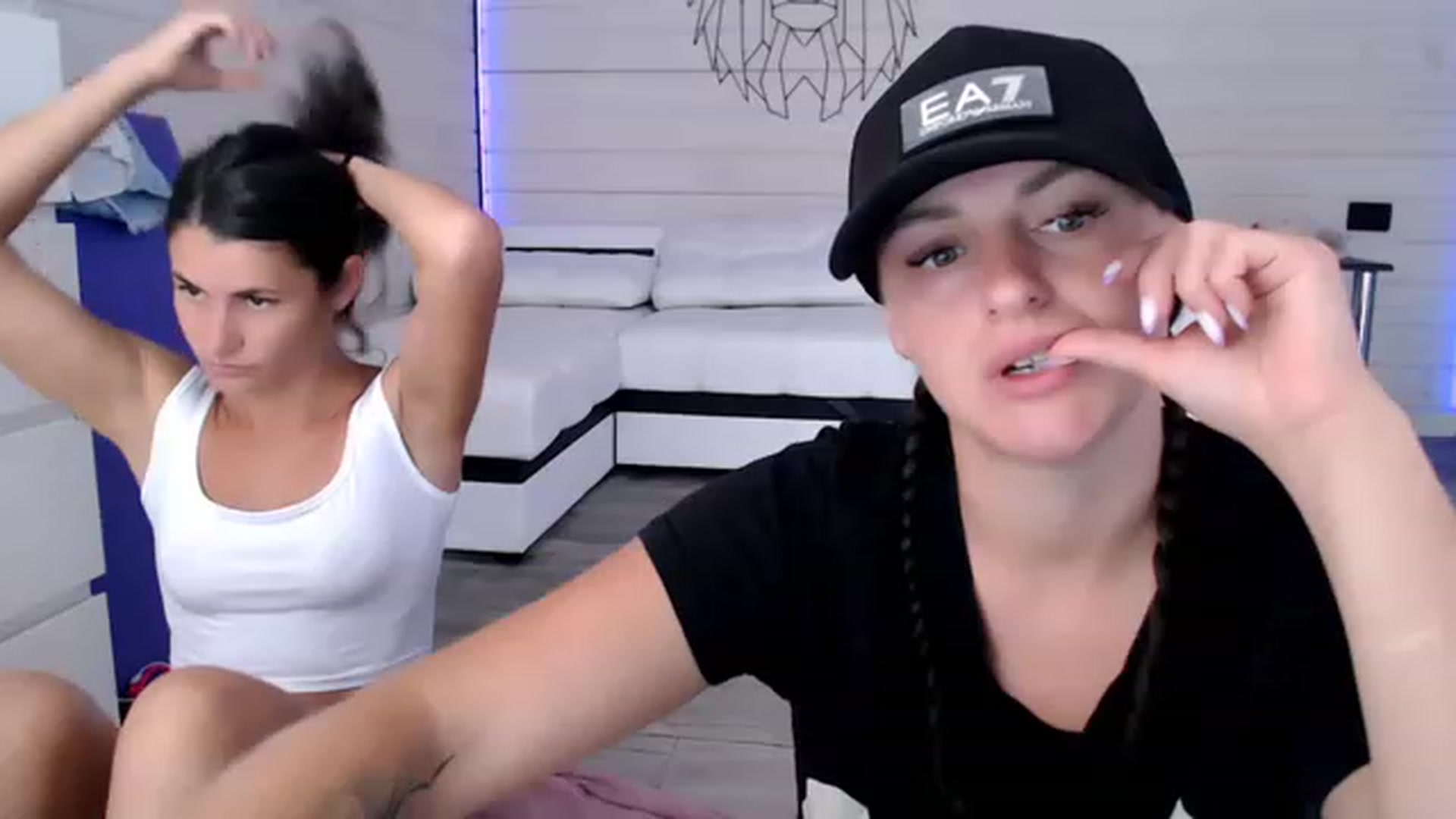 Gallery image thumbnail from CandyBunie's myfreecams stream on, 08/04/2023, 05:24 image 3 of 20