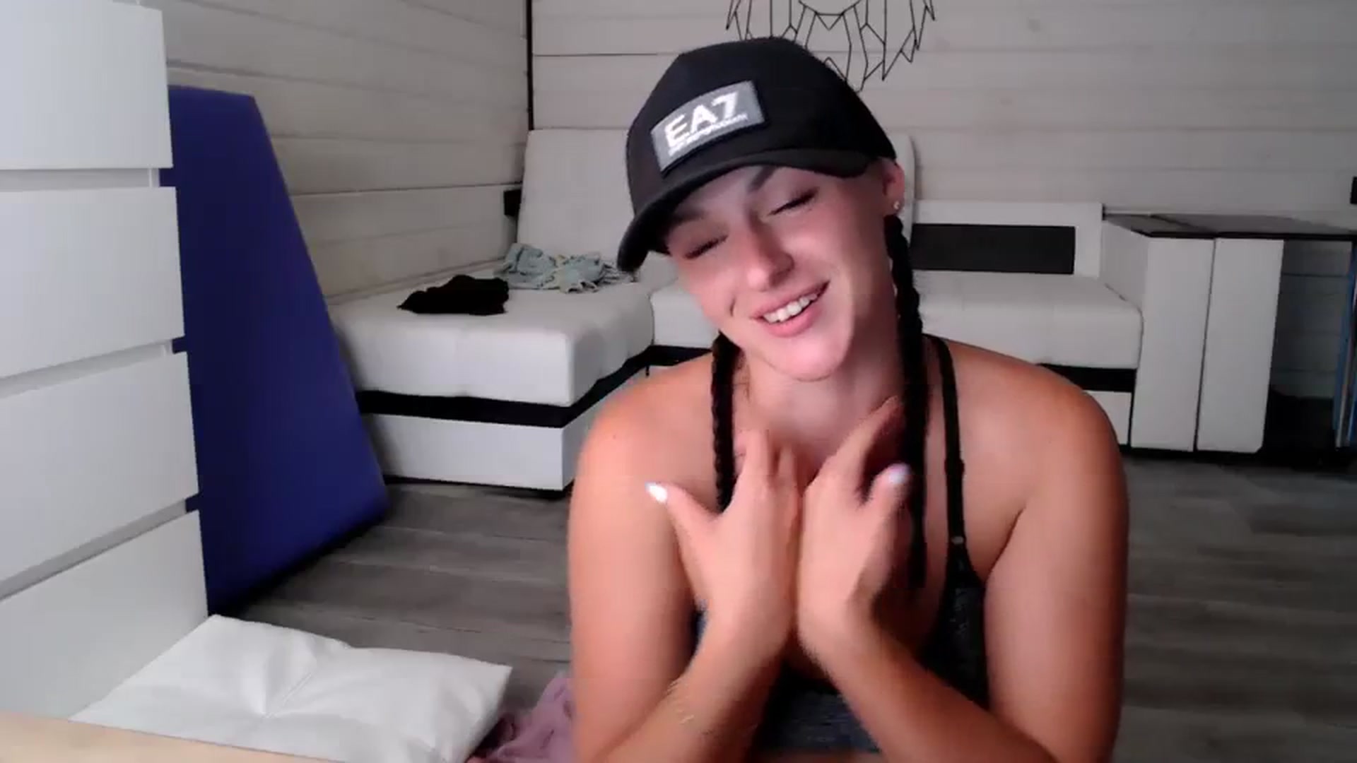 Gallery image thumbnail from CandyBunie's myfreecams stream on, 08/05/2023, 05:47 image 20 of 20