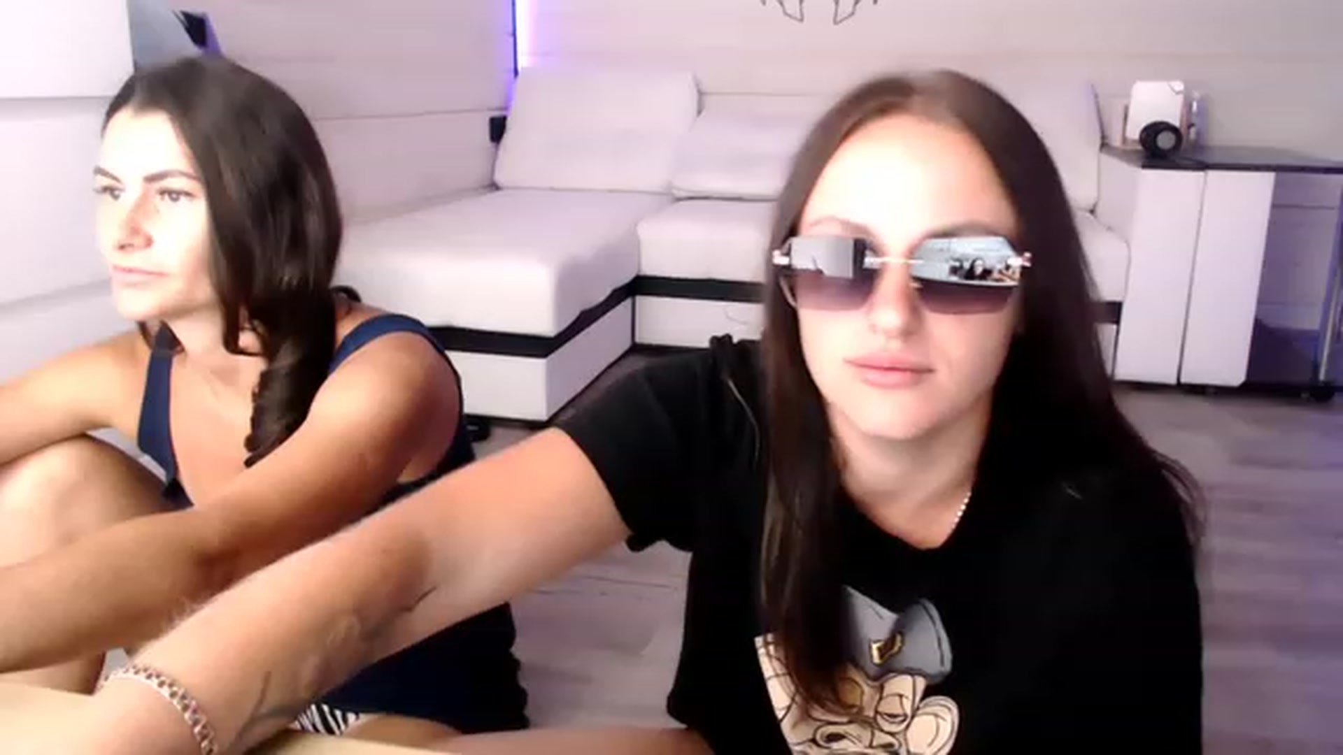 Gallery image thumbnail from CandyBunie's myfreecams stream on, 08/10/2023, 05:58 image 4 of 20