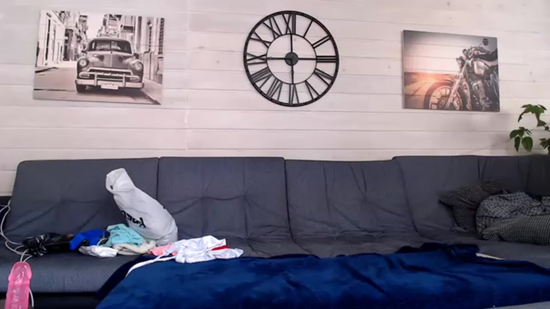 Gallery image thumbnail from CandyBunie's myfreecams stream on, 08/20/2023, 05:22 image 15 of 20