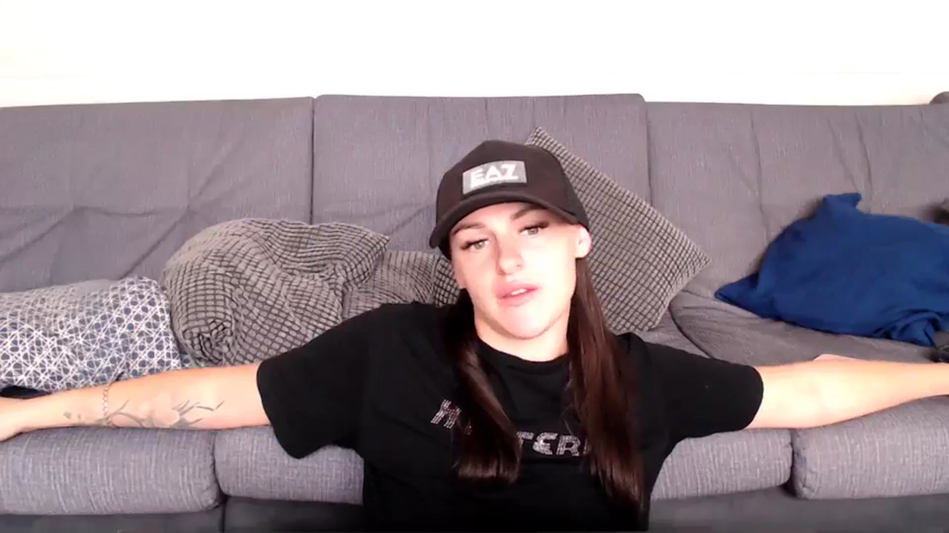 Gallery image thumbnail from CandyBunie's myfreecams stream on, 08/21/2023, 06:31 image 11 of 20
