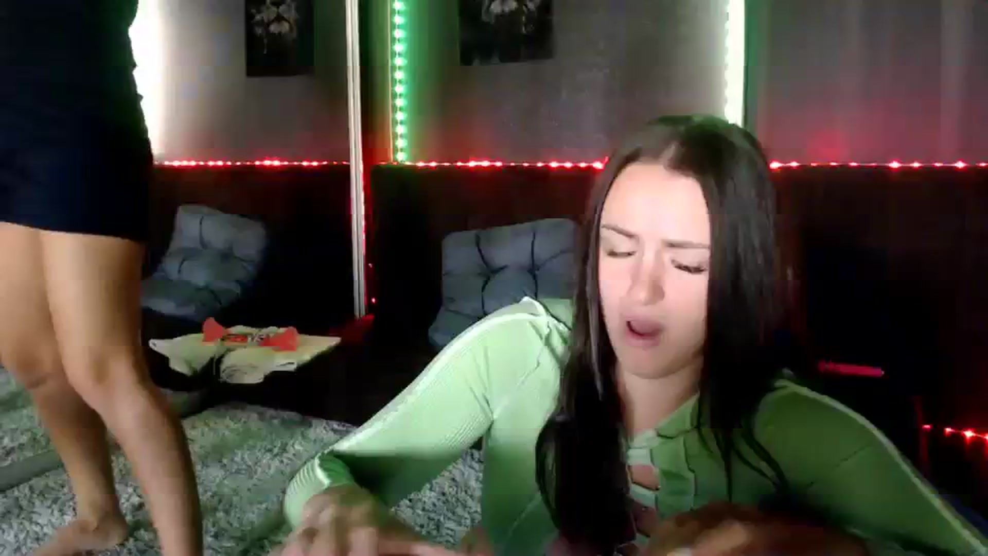 Gallery image thumbnail from CandyBunie's myfreecams stream on, 09/11/2023, 05:25 image 18 of 20