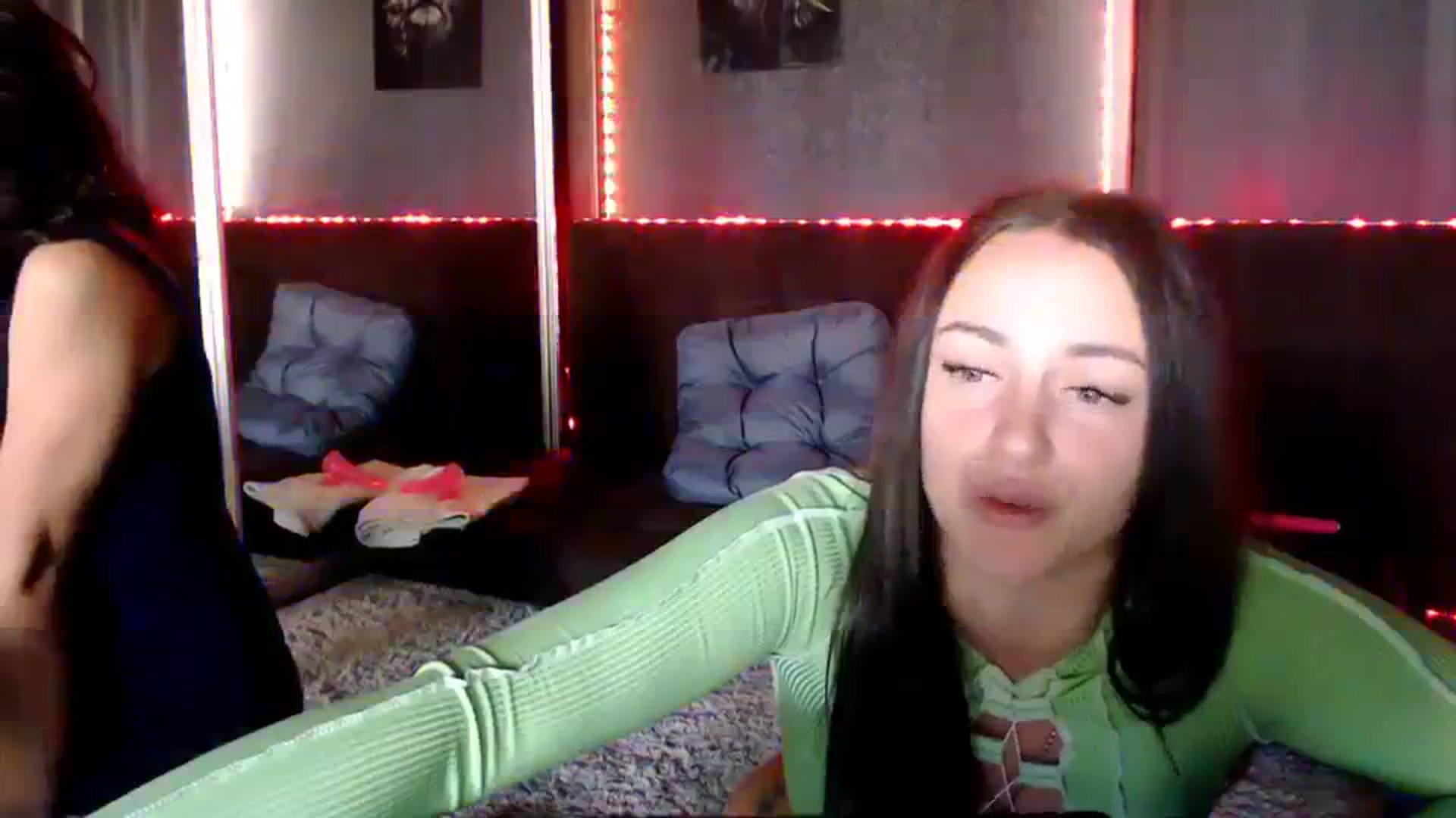 Gallery image thumbnail from CandyBunie's myfreecams stream on, 09/11/2023, 05:25 image 4 of 20
