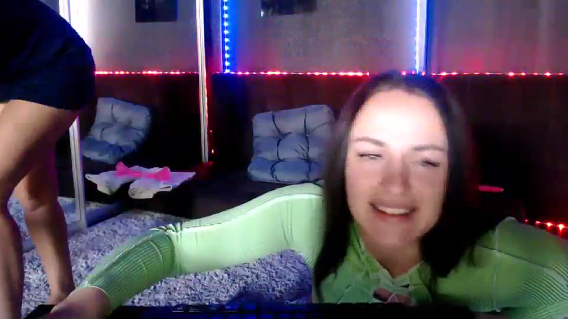 Gallery image thumbnail from CandyBunie's myfreecams stream on, 09/11/2023, 05:25 image 7 of 20