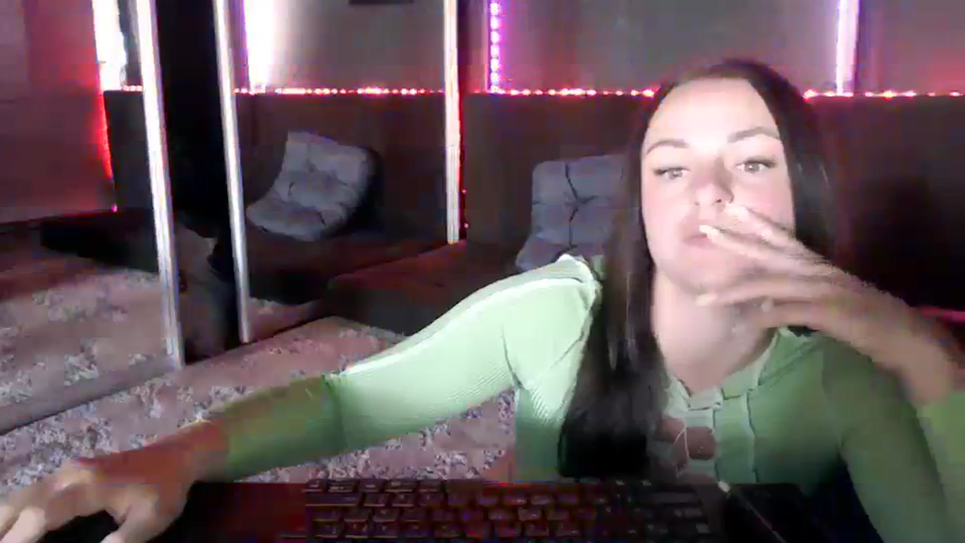 Gallery image thumbnail from CandyBunie's myfreecams stream on, 09/11/2023, 06:04 image 3 of 20
