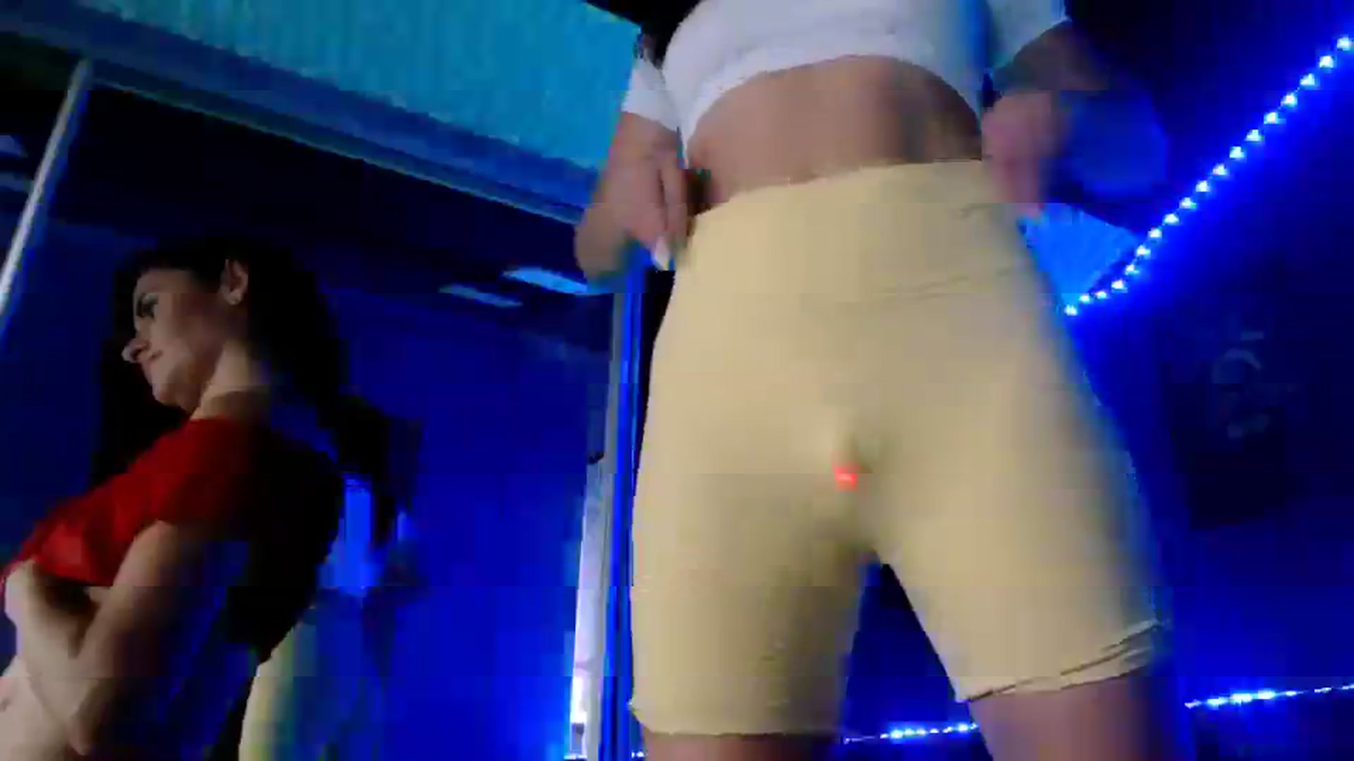 Gallery image thumbnail from CandyBunie's myfreecams stream on, 09/12/2023, 05:56 image 15 of 20