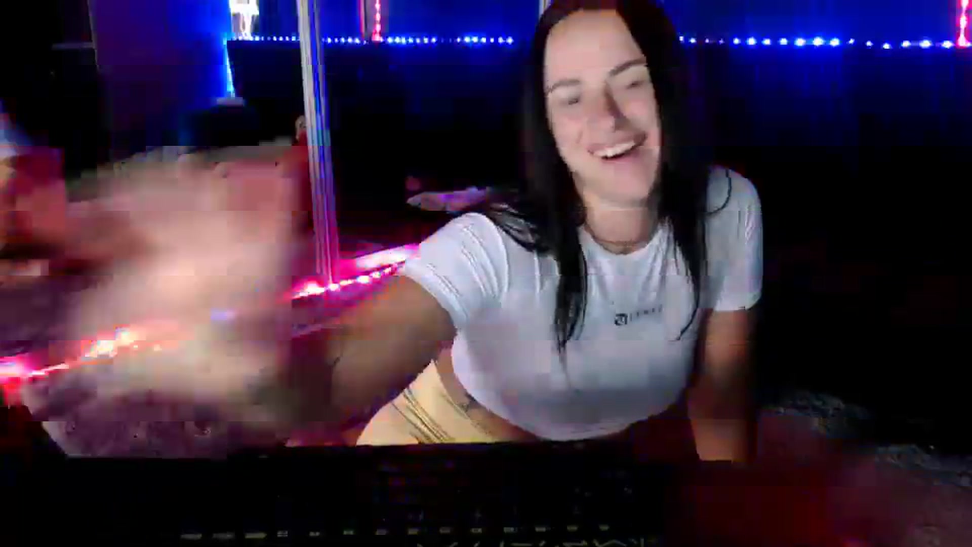 Gallery image thumbnail from CandyBunie's myfreecams stream on, 09/12/2023, 05:56 image 9 of 20
