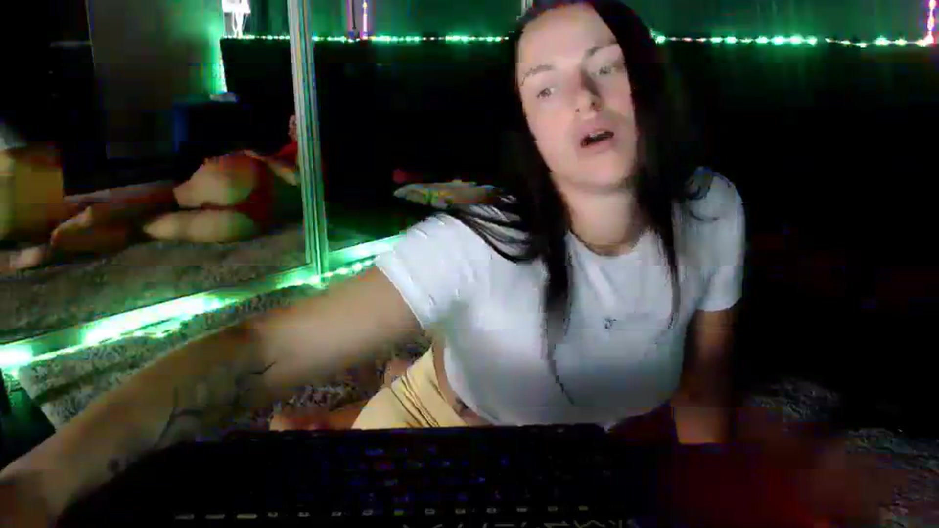 Gallery image thumbnail from CandyBunie's myfreecams stream on, 09/12/2023, 05:56 image 10 of 20