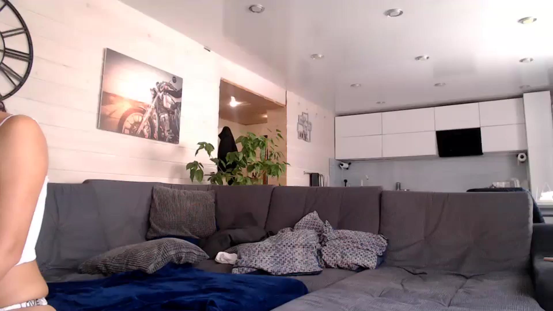 Gallery image thumbnail from CandyBunie's myfreecams stream on, 09/15/2023, 05:20 image 12 of 20