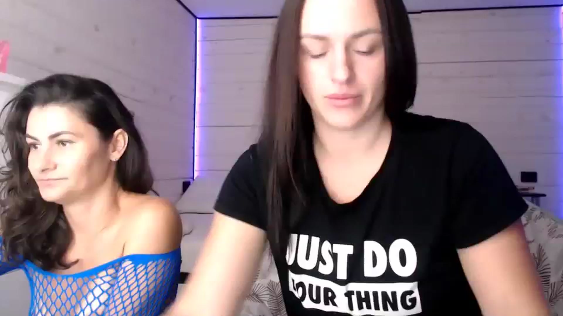 Gallery image thumbnail from CandyBunie's myfreecams stream on, 09/18/2023, 03:40 image 15 of 20