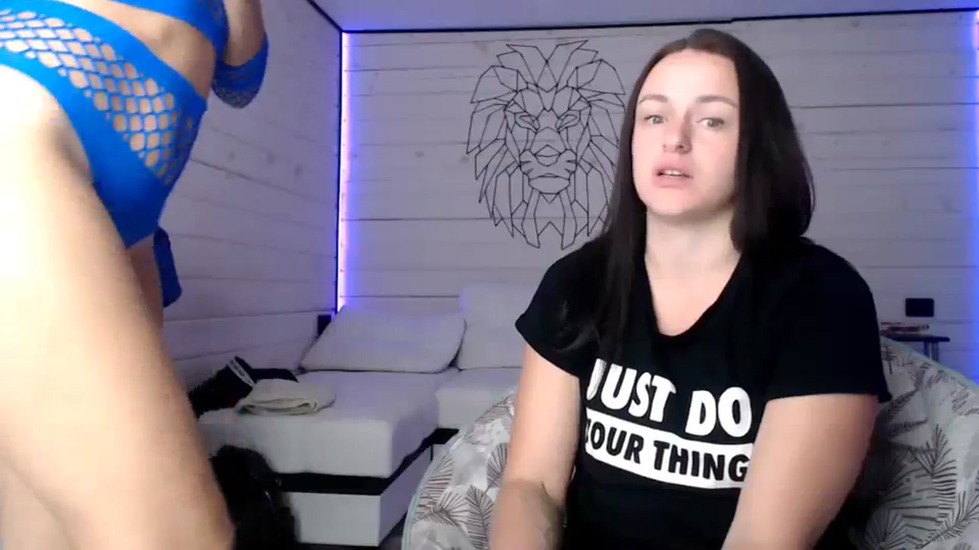 Gallery image thumbnail from CandyBunie's myfreecams stream on, 09/18/2023, 03:40 image 12 of 20