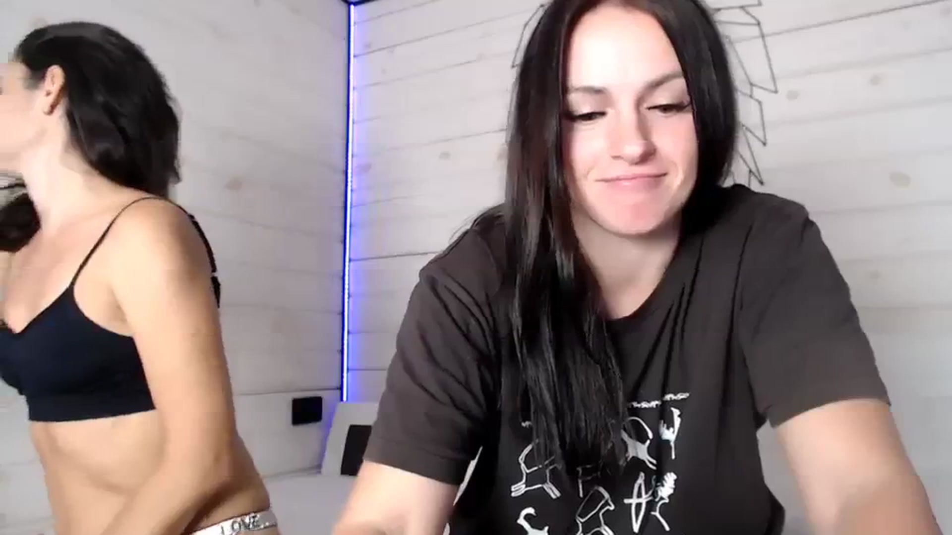 Gallery image thumbnail from CandyBunie's myfreecams stream on, 09/25/2023, 05:44 image 13 of 20