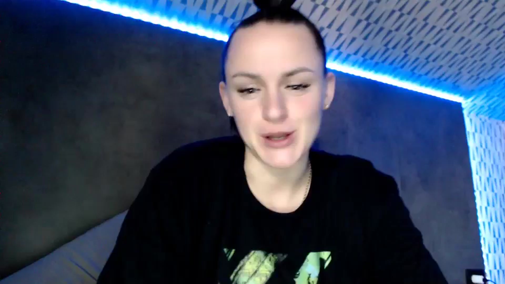 Gallery image thumbnail from CandyBunie's myfreecams stream on, 10/16/2023, 04:58 image 11 of 20
