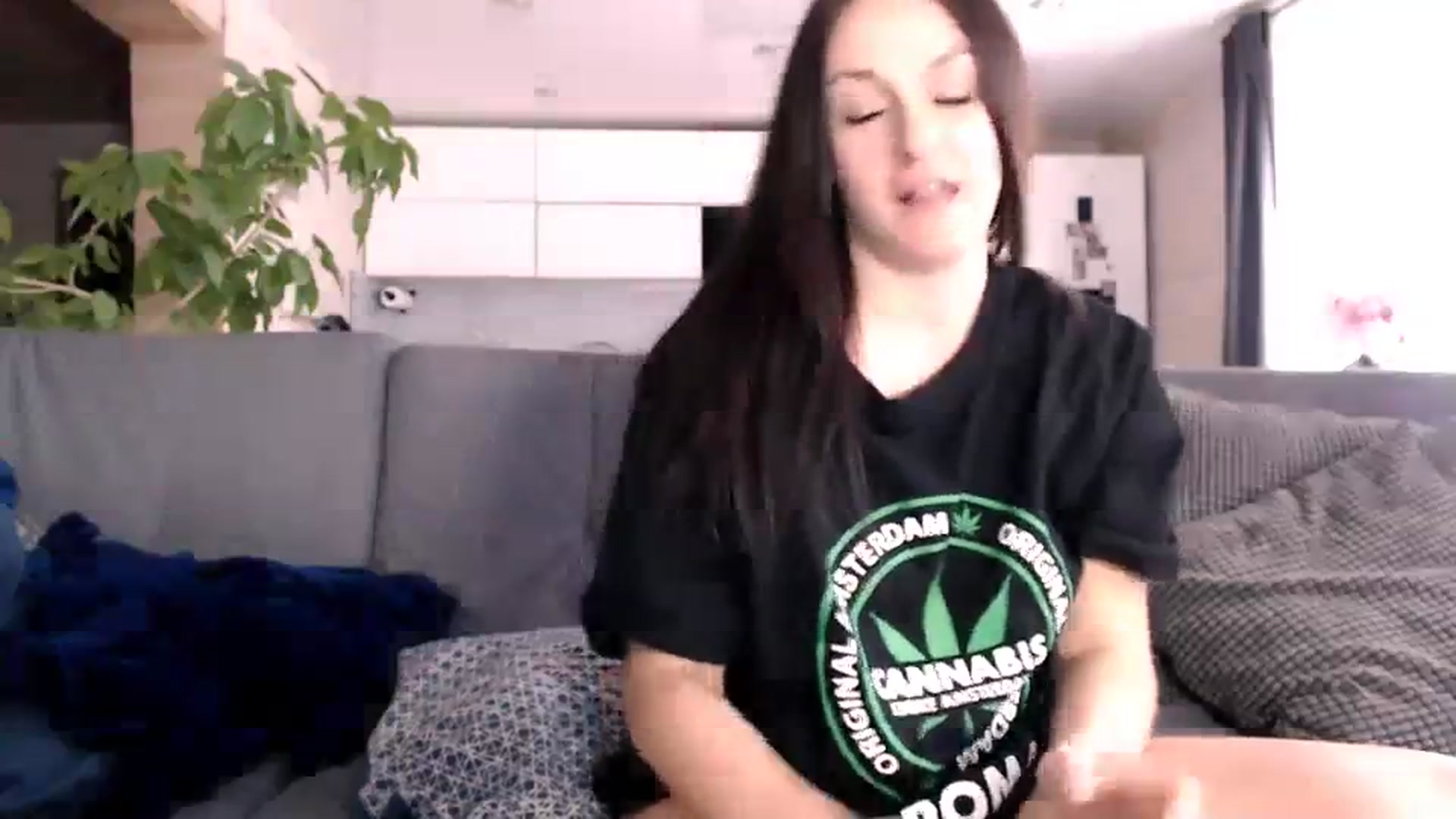 Gallery image thumbnail from CandyBunie's myfreecams stream on, 11/16/2023, 05:25 image 19 of 20