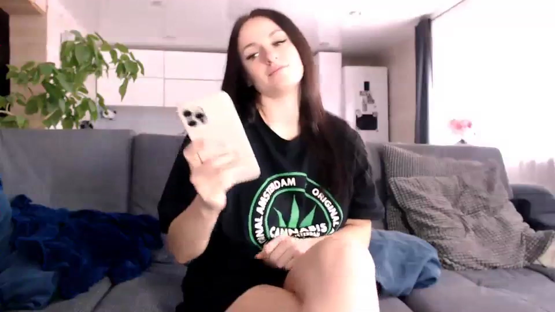 Gallery image thumbnail from CandyBunie's myfreecams stream on, 11/16/2023, 05:25 image 7 of 20