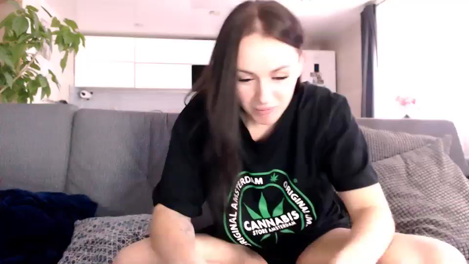 Gallery image thumbnail from CandyBunie's myfreecams stream on, 11/16/2023, 05:25 image 14 of 20