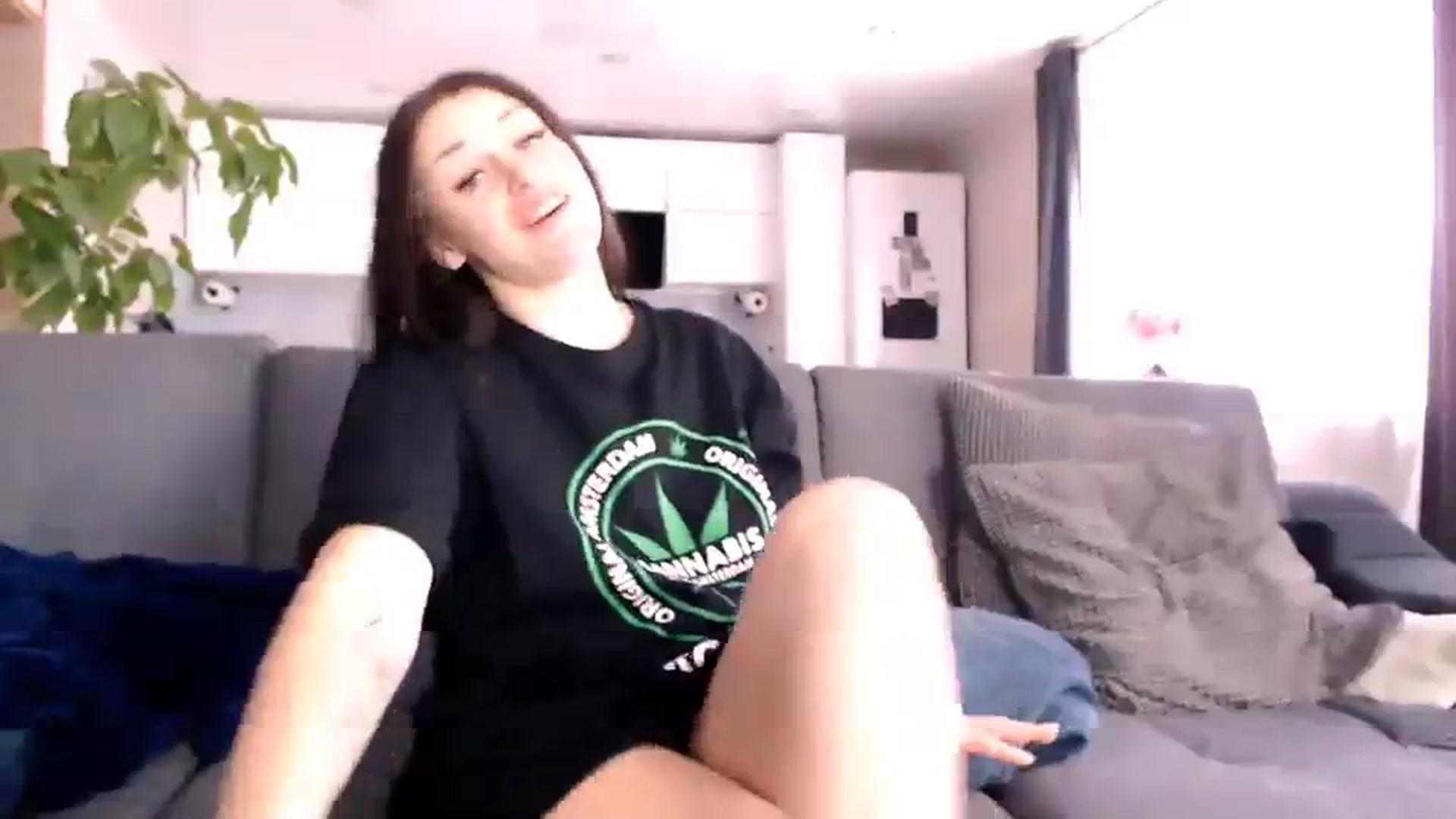 Gallery image thumbnail from CandyBunie's myfreecams stream on, 11/16/2023, 05:25 image 5 of 20