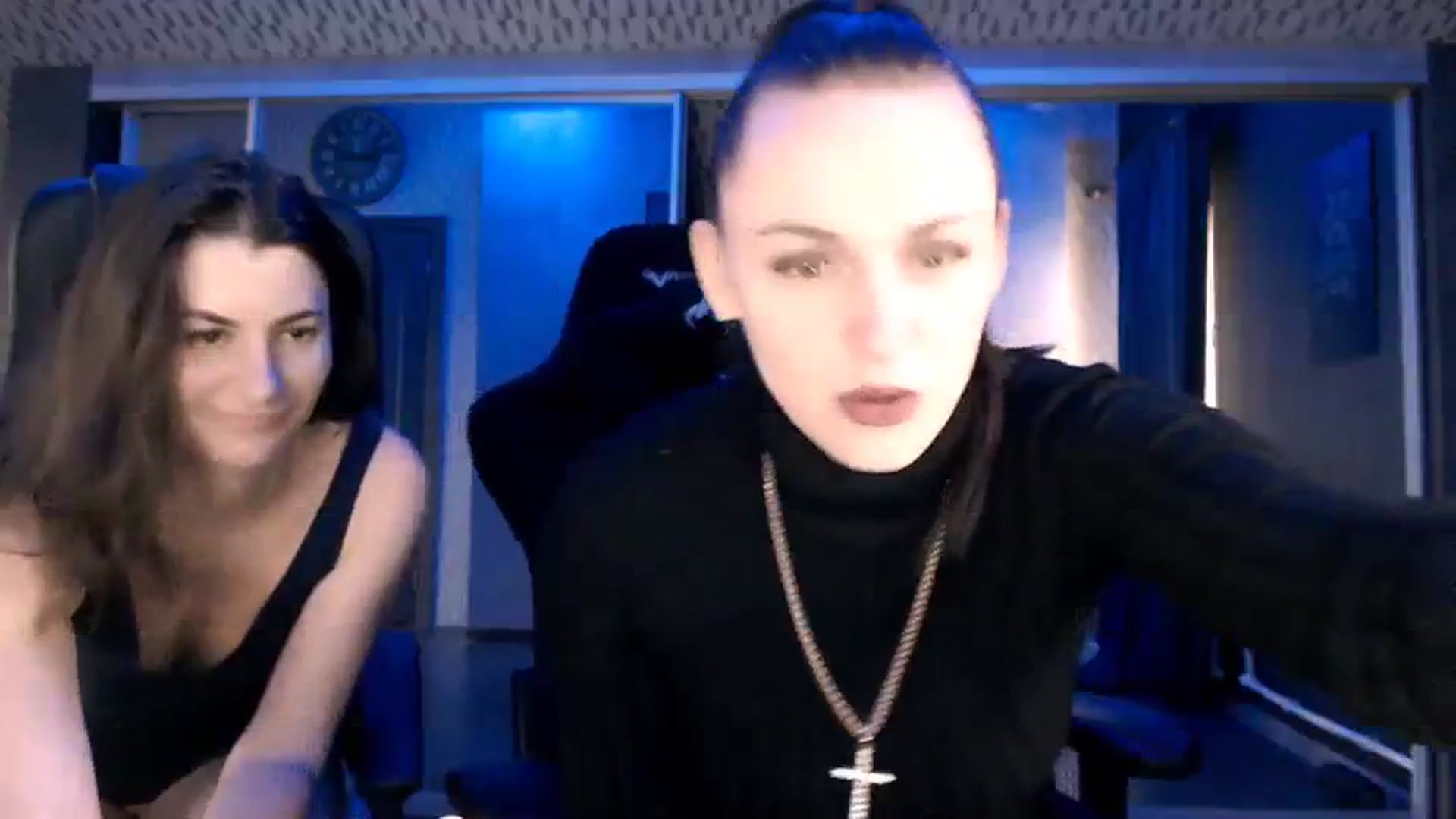 Gallery image thumbnail from CandyBunie's myfreecams stream on, 11/23/2023, 05:05 image 11 of 20