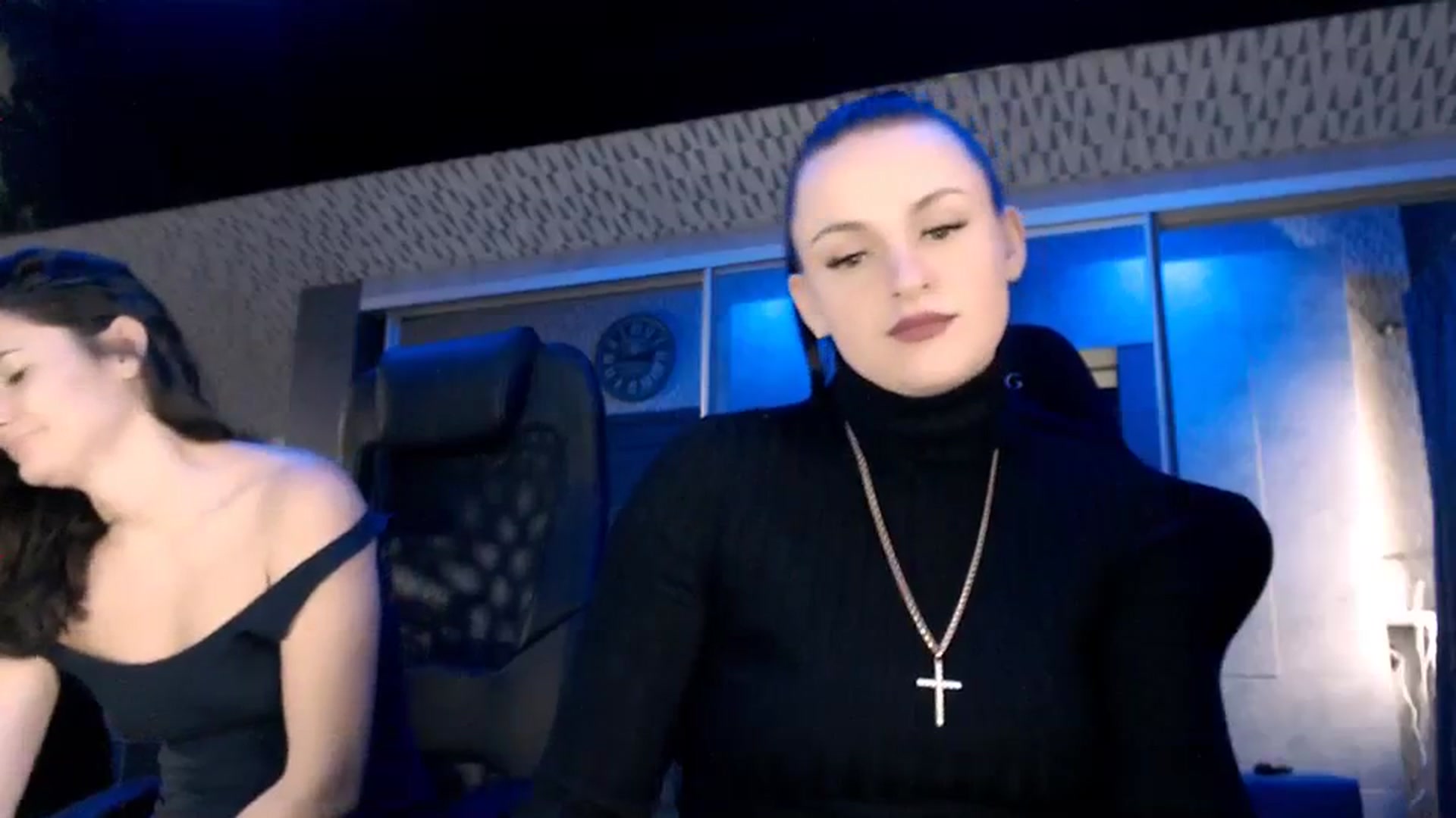 Gallery image thumbnail from CandyBunie's myfreecams stream on, 11/23/2023, 05:05 image 13 of 20